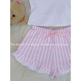 Set Ngủ Tiểu Thư Áo Ba Lỗ Trắng Phối Viền Kèm Quần Short Đính Nơ Viền Bèo Sọc Trắng Hồng | BD015