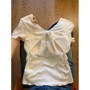 Áo thun ngắn tay Design Sense Back Hollow dành cho nữ Nơ mùa hè có miếng đệm ngực Sweet Hot Girl Slim-Fit Slimmer Look Short Top