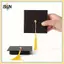 Hộp quà tặng lấy cảm hứng từ mũ tốt nghiệp B & N với sel Lý tưởng cho các sự kiện học thuật đáng nhớ.