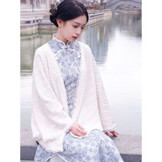 Sườn xám cải tiến phong cách mới mùa xuân trẻ trung, đầm cao cấp có tay áo rộng thanh lịch cho Nữ