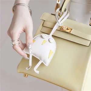 Mặt dây chuyền hình con cú hoạt hình đáng sợ Thời trang quyến rũ ô tô độc đáo