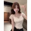 Áo thun ngắn tay ren cổ vuông nơ nữ mùa hè Pure Desire Sweet Hot Girl One-Shoulder Small Top High-End F