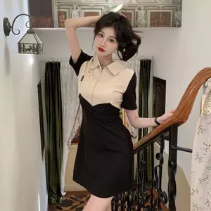 Đầm màu tương phản cho nữ Mùa hè 2026 Phong cách mới Cổ POLO Dây kéo Thiết kế khâu Cảm giác eo hẹp Ôm hơn Váy xẻ