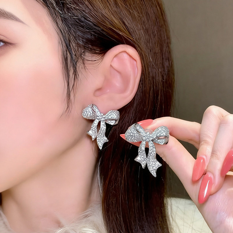 Tua Rua Phong Cách Mới Zircon Thời Trang Thanh Lịch Ánh Sáng Bông Tai Sang Trọng
