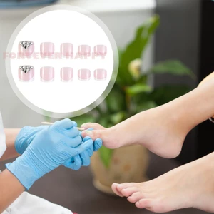 Móng chân giả màu hồng nhẹ nhàng với đầu trắng Siêu linh hoạt Móng tay giả lâu trôi để mặc biểu diễn sân khấu