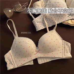 Quần lót nữ gợi cảm VN, trang trí ren hoa ngọt ngào, giúp hỗ trợ và làm nổi bật ngực nhỏ, làm cho nó trông lớn hơn, không có vòng thép, chống chảy xệ, thích hợp cho áo ngực nữ trẻ.