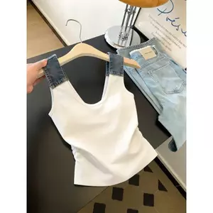 Thiết kế Sense Denim Stitching Camisole Tính khí mùa hè Áo khoác ngoài giảm tuổi