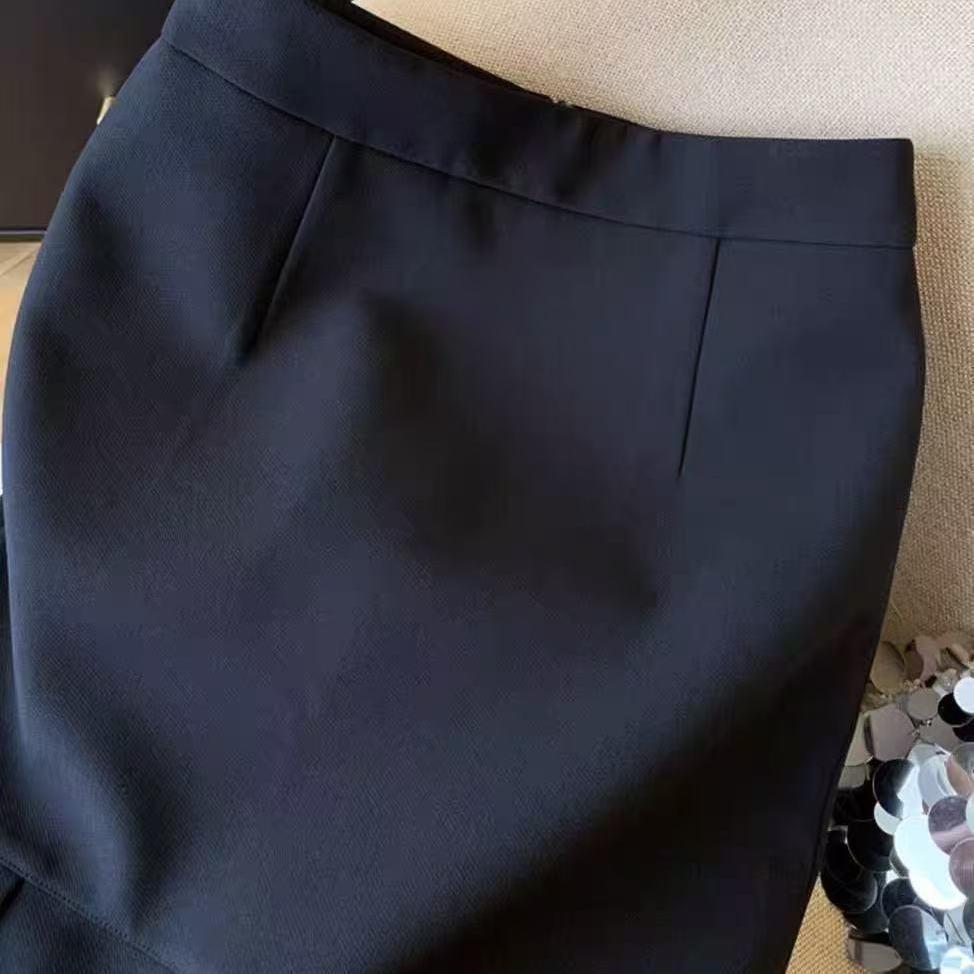 [Hàng mới về] Váy xếp ly mùa xuân mùa hè màu đen phong cách mới, thời trang xếp ly nhỏ thanh lịch