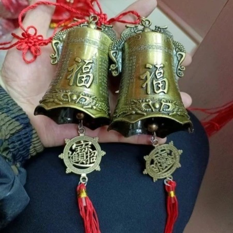 Chuông gió phong thủy bằng đồng khắc chữ Phúc tượng Quan Âm chiêu tài lộc may mắn bình an