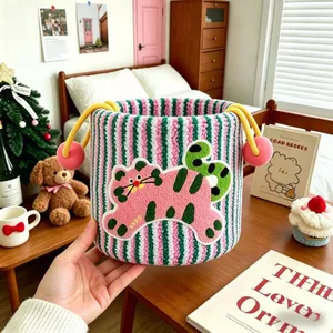 giỏ đựng đồ đa năng sọt mây khay vải giỏ lông cừu teddy có quai hộp đựng mỹ phẩm để bàn giỏ đựng đồ chơi em bé 20cm