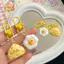 CANAMEK Dễ Thương Trứng Săn Trộm Mặt Dây Chuyền Phô Mai Ngộ nghĩnh Móc Khóa Hoạt Hình Kawaii Mô Phỏng Thực Phẩm Móc Chìa Khóa Đồ Chơi Trẻ Em Quà Tặng Khuyến Mãi CSF