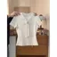 Áo thun ngắn tay thiết kế cổ chữ V chấm bi nữ 2026 Phong cách mới Mùa hè nhỏ Slim-Fit phong cách ngắn Vai chính hãng phong cách Hàn Quốc hàng đầu