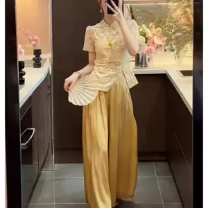 Hàng hóa lớn Phù hợp với mọi trận đấu đẹp Phong cách mới Thời trang Slimer Look Thời trang Top Tính khí thông thường Quần cao cấp Bộ đồ hai mảnh
