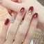 Lựu đỏ Aurora Crystal Gradient Làm trắng da cao cấp khi đeo móng tay