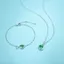 FANCIME "Ôm Vô Hạn" May Birthstone Ngọc Lục Bảo Vô Cực Biểu Tượng Mặt Vòng cổ Bạc Sterling - Bạc