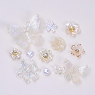 Set Charm Hồ Điệp Ngọc Trai Ánh Xà Cừ ✨🦋 Charm Bướm Trắng Hoa Pha Lê Pearl Luxury Gắn Dép Crocs Siêu Sang Chảnh
