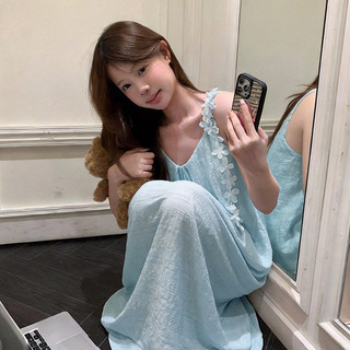Đầm ngủ nữ họa tiết hoa, dây đeo, dáng dài đến khuỷu tay, kiểu áo hai dây, đồ mặc nhà, áo ngủ có đệm ngực, dáng rộng.