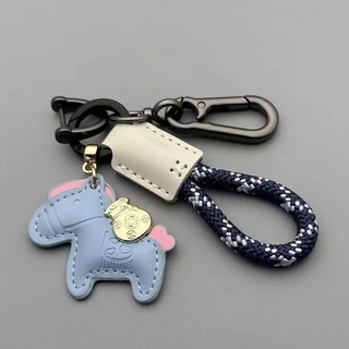 Móc khóa ô tô sáng tạo hình hoạt hình, dây đan thủ công bằng da, tinh xảo và dễ thương – phụ kiện treo cặp sách