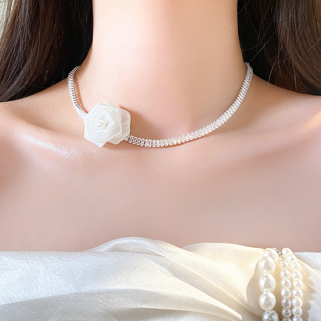 Vòng cổ hoa lưới zircon trắng nguyên chất