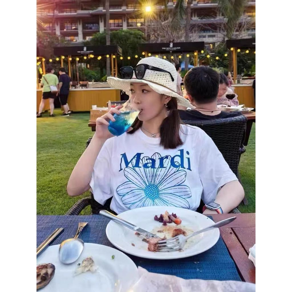 （Giao hàng 24h）Angela Áo Thun Oversize Nữ Angela Siêu Mềm Mịn - Áo Phóng To Form Rộng Style , Chất Vải Mềm Mại Màu Đẹp