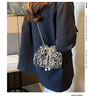 Túi xô sequin thời trang và độc đáo phong cách Hàn Quốc