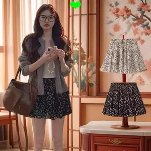 Váy hoa màu đen có sẵn Váy cạp cao Váy ngắn nhỏ