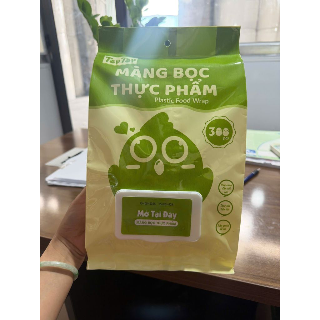 Túi 300 Màng bọc thực phẩm, dạng treo siêu tiện lợi, Màng xịn - chun siêu dai đàn hồi cao AMIZIN