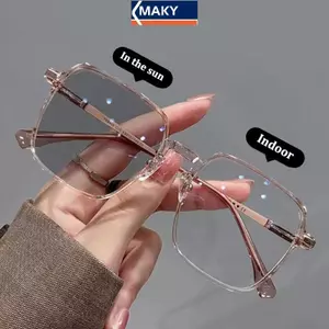 MAKY Mới Photochromic Kính Chống Xanh Kính Nam Nữ Đổi Màu Kính Mắt Chống Tia UV Kính Mát Vuông Khung Trong Suốt Kính Mắt VN