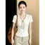 Khăn lụa trắng Hàn Quốc Cổ chữ V Áo thun ngắn tay chính hãng dành cho nữ, Mùa hè Phong cách mới Siêu Hot Giảm tuổi Phong cách phương Tây