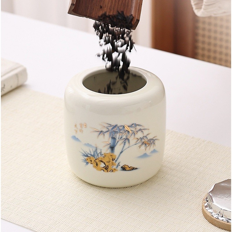 HŨ ĐỰNG TRÀ BẰNG GỐM SỨ CAO CẤP NẮP TRE TỰ NHIÊN – BẢO QUẢN TRÀ HIỆU QUẢ, TÔN VINH KHÔNG GIAN TRÀ ĐẠO