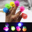 < Pluscloth > Vòng đeo tay LED nhấp nháy hình dâu tây Đồ dùng dự tiệc quà tặng trẻ em phát sáng