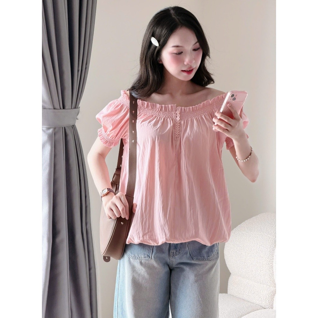 Áo kiểu trễ vai đính cúc dáng bí Miha Studio