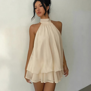 Đầm ngắn cổ yếm không tay phồng, hở lưng, ôm sát, thiết kế buộc dây, gợi cảm.