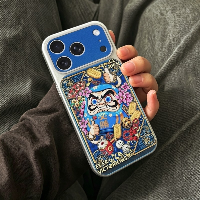 Ốp lưng da giả Daruma tài lộc, chống va đập được giới trẻ yêu thích Bảo Vệ Camera Cấp iPhone 17/16/15/14/13/12/11/X/XS M