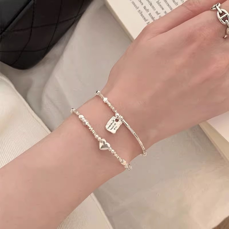 Vòng tay thông thường bằng tre bạc hình trái tim
