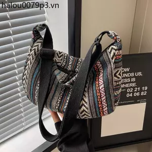Túi Phong Cách Dân Tộc Dung Tích Lớn 2024 Phong Cách Mới Hợp Thời Trang Túi Bánh Bao Đeo Ngang ins Retro Tất Cả Trận Đấu Túi Đeo Vai Nữ
