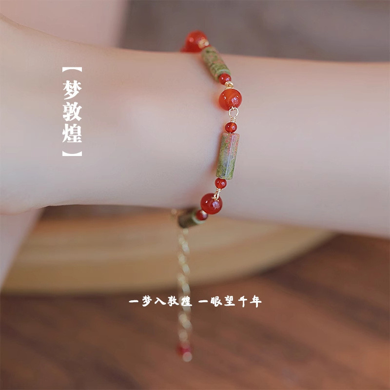 Vòng tay tinh tế mã não đỏ tự nhiên dành cho nữ