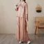 Bộ đồ vải lanh Cotton thời trang nữ mùa thu phù hợp với hàng hóa châu Âu phong cách Hồng Kông Quần dài tay Bộ hai mảnh thêu công nghiệp nặng 5.26