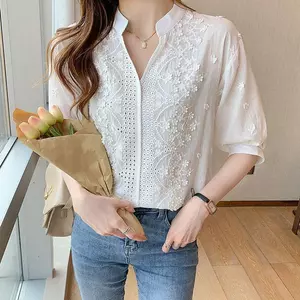 Áo sơ mi thêu trắng nữ mùa hè dáng rộng dáng rộng hơn Áo sơ mi cổ chữ V tay năm điểm Áo thun thêu
