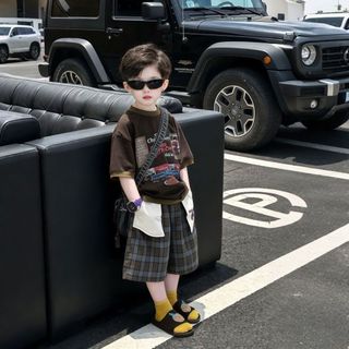 Bộ đồ bé trai phong cách Mỹ mùa hè - Áo thun cổ tròn tay ngắn phối quần short caro thời trang