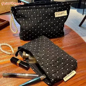 Túi đựng mỹ phẩm FAVORITEGOODS, dung tích lớn với túi trang điểm dây chuyền ngọc trai, Túi vệ sinh cầm tay chấm đen thời trang dành cho nữ