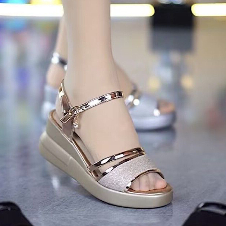 Mùa Hè Phong Cách Mới Nêm Gót Giày Sandal Nữ Đế Mềm Chống Trơn Trượt Cá Miệng Khóa Tất Cả Trận Đấu Đế Dày Bên Ngoài Chúng Tôi