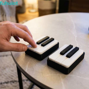 FUHUIOT Piano Căng Thẳng Clicker Móc Khóa, 3D In Mới Lạ Bàn Phím Đàn Piano Clicker, Tại Móc Khóa 5 Phím Bấm Nhựa Hiệu Ứng Âm Thanh Fidget Piano Clicker Charm Móc Khóa Chìa Khóa Xe Ô Tô
