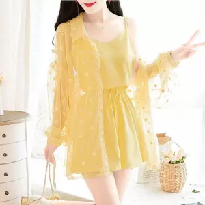2026 Bộ ba mảnh hoa cúc phong cách Hàn Quốc Áo len chống nắng dáng rộng phù hợp với váy bên trong Bộ đồ bạn gái cỡ lớn