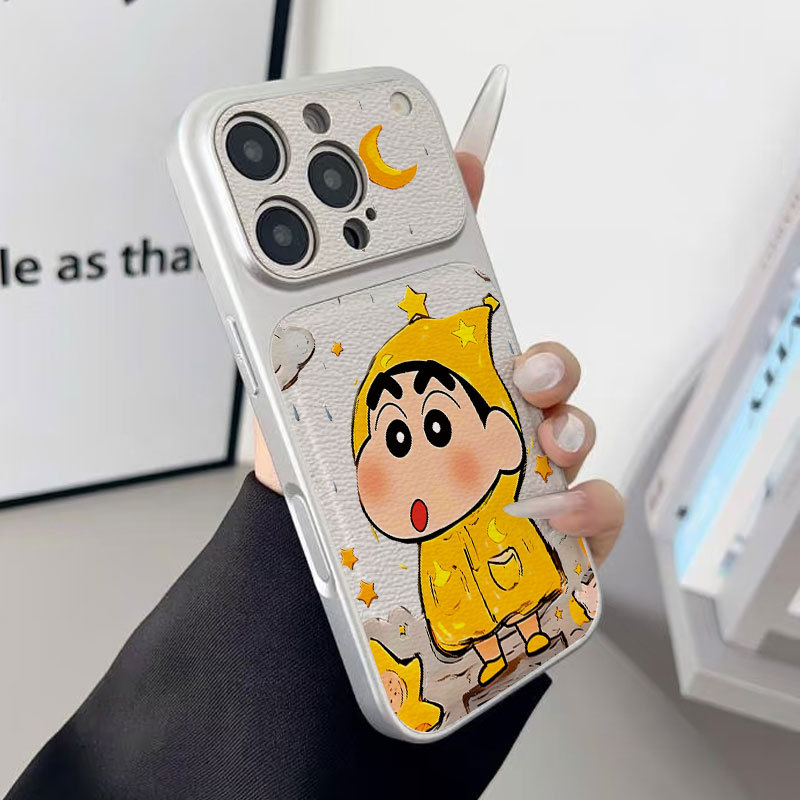 Ốp iPhone Lucky Crayon Shin-Chan Họa Tiết Da Mềm Cao Cấp Bảo Vệ Camera - iPhone 11/12/13/14/15/16/17/Plus/Air/Pro/Max