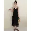 Đầm đeo chấm bi đen mùa hè dành cho nữ Hàng hóa Châu Âu Bánh xù Váy dài kỳ nghỉ dáng ôm hơn