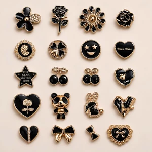 Set Charm Đen Vàng Black Gold Luxury Bán Lẻ Từng Mẫu, Charm Hoa Hồng Trái Tim Nơ Gấu Panda Cao Cấp Trang Trí Dép