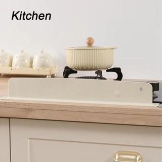 [Hàng về] 1 / 2 Tấm vách ngăn nước, Tấm chắn bùn bồn rửa chống dầu bằng silicon, Đa chức năng với cốc hút Bể bơi Đồ dùng nhà bếp Dụng cụ sắp xếp bồn rửa Sản phẩm gia dụng