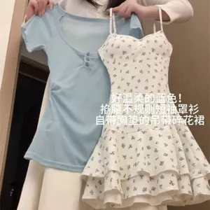 Áo thun ngắn tay cổ vuông màu xanh ngọt ngào phong cách nữ tính hàng đầu mùa hè eo hẹp thon gọn hơn Váy bó hoa Bộ đồ hai mảnh