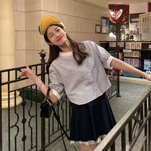 Áo sơ mi ngắn tay dáng rộng nhỏ sọc trắng xanh Hàn Quốc Áo lười phù hợp
